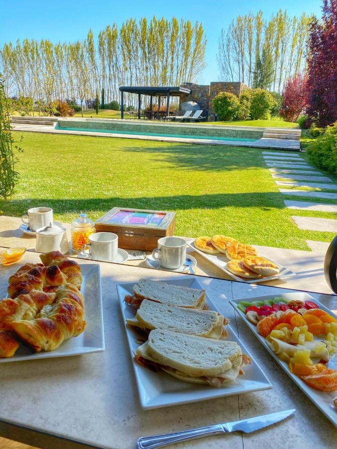 La Estacada Polo & Lodge Тунуян Экстерьер фото